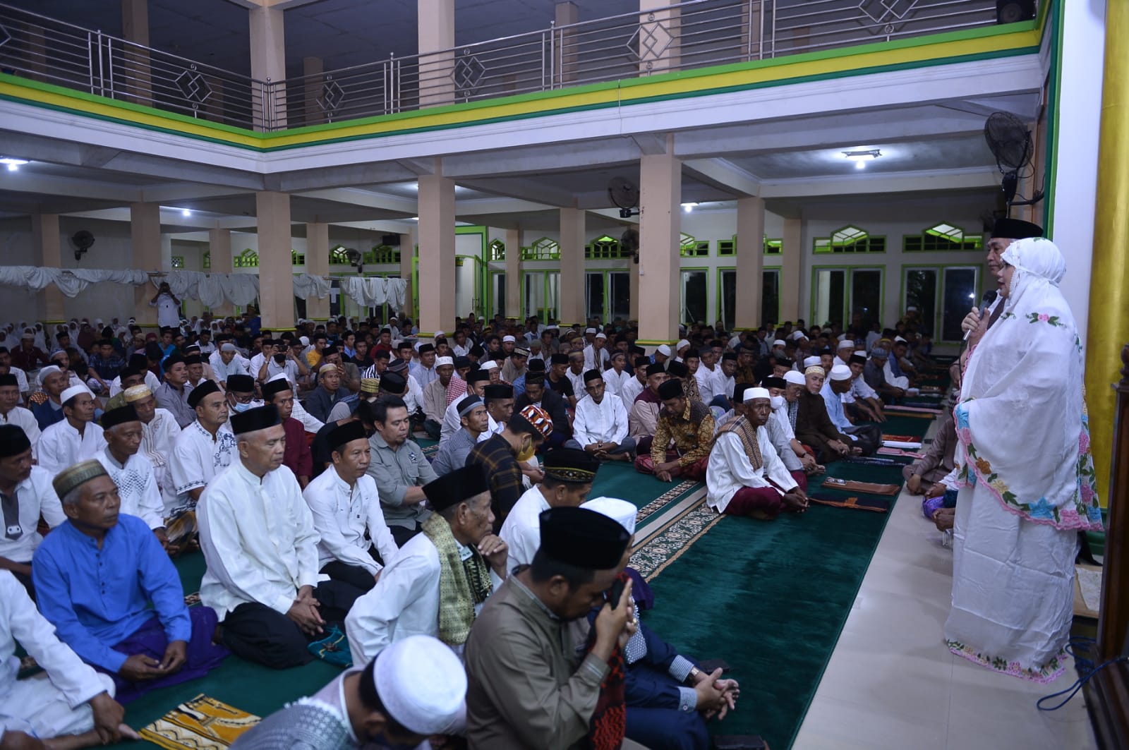 Hari Ke 9 Bulan Puasa, Bupati Bima dan Wakil Bupati Safari Ramadhan 1443 H di Masjid Raya Al-Munawwarah Desa Naru