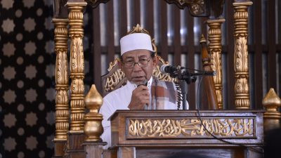 Hadir Bersama, Bupati dan Wabup Bima Shalat Idul Adha di Masjid Agung