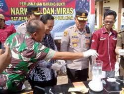 Polres Bima Kota Musnahkan Narkoba dan Miras Hasil Sitaan