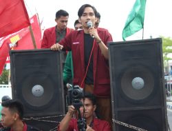 Tolak Kenaikan Harga BBM, IMM Demo Kantor DPRD NTB