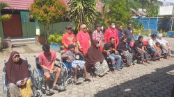 Rachmat Hidayat Sumbang Kursi Roda Merah Dalam Rangka Hari Disabilitas Nasional