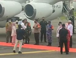 Kunker di Bima, Polda NTB di Dampingi Polres Bima  Sambut Kedatangan Presiden RI di Bandara