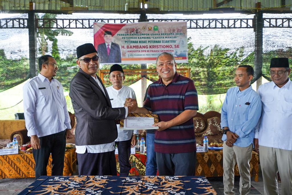 Ikhtiar Nyata Wujudkan Food Estate, HBK Resmikan KUBE Cahaya Mandiri di Lombok Tengah