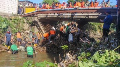 Pemkot Bima Bersihkan Sisa Material Pasca Banjir di Jembatan Ranggo dan Melayu