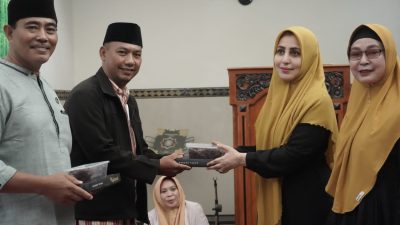 Gelar Tahsin Qur,an Hari Kedua di Penaraga, Hj. Ellya HM. Lutfi Ajak Masyarakat Baca Alquran