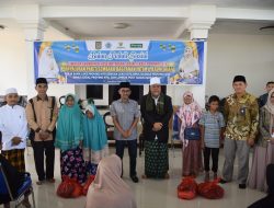 Bulan Peduli Sosial, Wali Kota Bima Salurkan 300 Paket Sembako Bagi Kaum Duafa