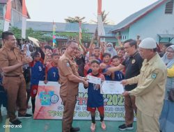 Staf Ahli Wali Kota Hadiri Penutupan Tournament Futsal SMPN 13 Kota Bima