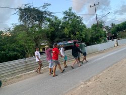 Penemuan Mayat di Sungai Banjar, Polres Sumbawa Bantu Evakuasi