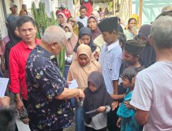 Rachmat Hidayat Didampingi Ahmad Sukro dan Ahmad Amrullah Bagikan Ratusan Santunan untuk Anak Yatim Piatu