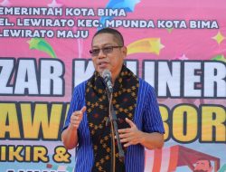 Aji Rum Buka Bazar dan Pawai Obor Dzikir dan Doa Akhir Tahun di Lewirato, Dukungan untuk Kesejahteraan Masyarakat