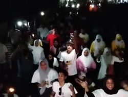 Blusukan di Kelurahan Penatoi, Aji Rum-Umi Innah Disambut Meriah oleh Warga dengan Obor Kemenangan