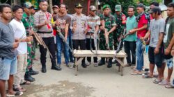 Warga Desa Roka Bima Serahkan 6 Senjata Api Rakitan dan 63 Panah Serta 5 Busur